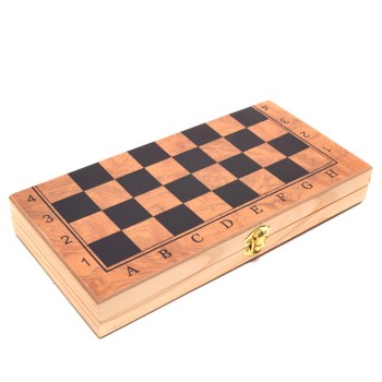 Комплект шах и табла в красива дървена кутия с размери - 34х34 см