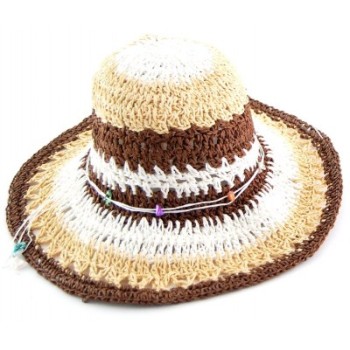 Красива дамска плетена шапка