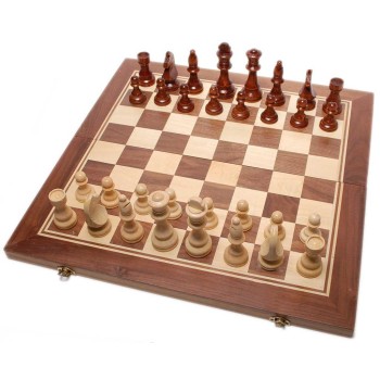 Комплект шах и табла в красива дървена кутия с размери - 50х20 см