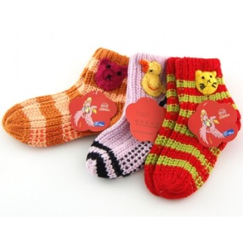 Плетени чорапки с декорация и гумирана подметка