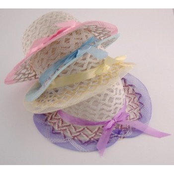Красива плетена шапка