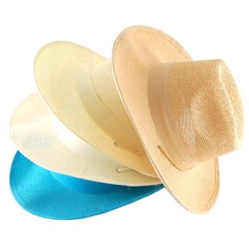 Плетена лятна шапка с текстилен кант и регулиращи връзки