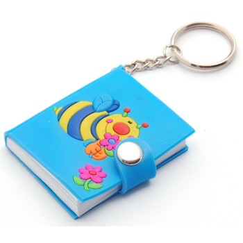 Сувенирен цветен ключодържател - тефтерче с гумени корици - 5х3см