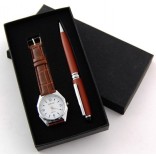 Луксозен подаръчен комплект химикал и мъжки часовник