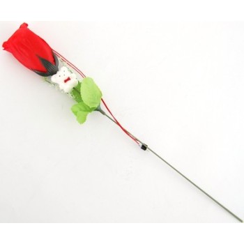 Стилна роза от плат с малко музикално меченце и в целофанена опаковка