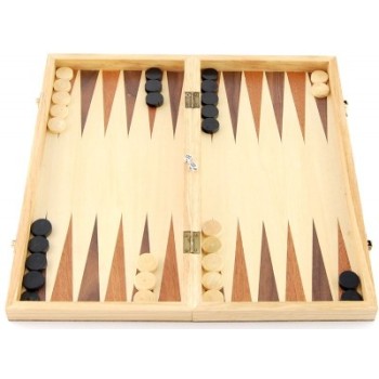Комплект шах и табла в красива дървена кутия с размери - 40х40 см