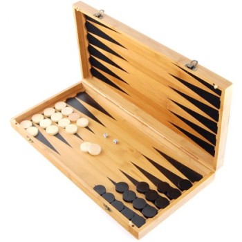 Комплект шах и табла в красива дървена кутия с размери - 45х45 см