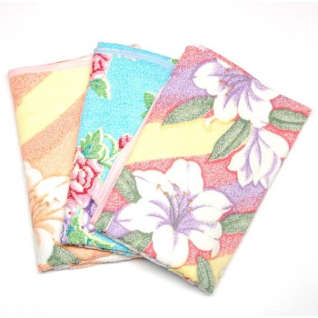 Цветна хавлиена кърпа за тяло на цветя