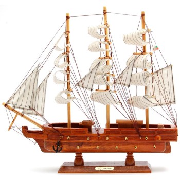 Сувенирен кораб - макет на декоративна дървена поставка