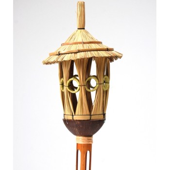 Сувенирна бамбукова поставка за лампа