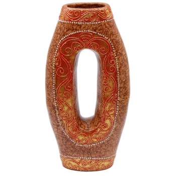 Декоративна керамична ваза, красиво украсена с орнаменти