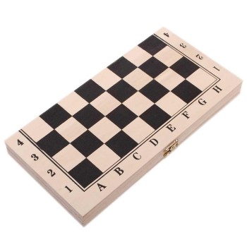 Шах в дървена кутия, удобен за питници или за плажа