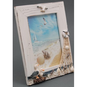 Декоративна дървена рамка за снимки красиво декорирана с морски елементи