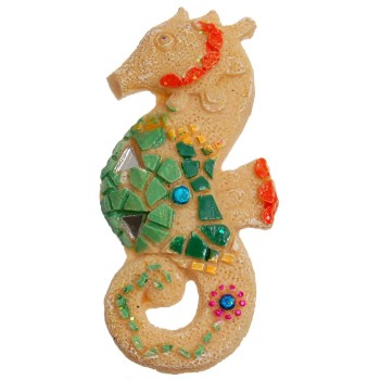 Декоративна фигурка с магнит - морско конче, декорирано с камъни