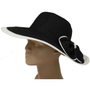 Красива дамска шапка с голяма периферия - черна