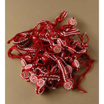Мартеница плетена гривна с орнаменти - стилизирани рози и флаг