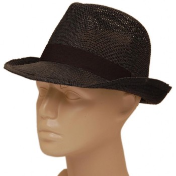 Красива плетена шапка с периферия извита нагоре - черна