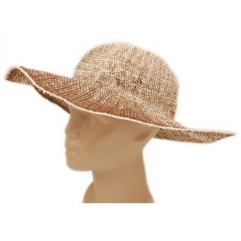 Красива дамска плетена шапка с голяма периферия - кафява 