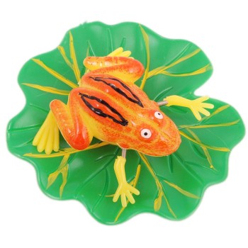 Сувенирна фигурка с магнит - жаба върху лилиев лист
