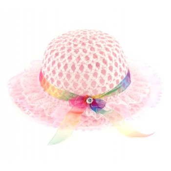 Красива плетена шапка с декоративна панделка