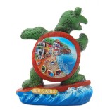 Сувенирна декоративна фигурка във формата на костенурка - сърфист