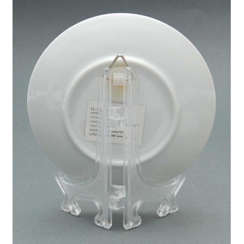 Порцеланова релефна чинийка с пластмасова поставка и кукичка за закачване