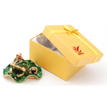 Декоративна метална кутийка за бижута във формата на жаба с малкото си върху листо - фаберже