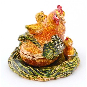 Декоративна метална кутийка за бижута във формата на кокошка с две пиленца - фаберже