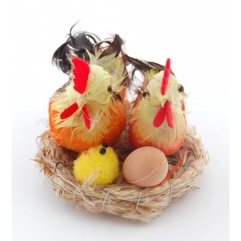Великденска фигурка - кокошка и петел в гнездо с яйце и малко пиленце