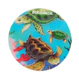 Кръгла фигурка с магнит с изобразени морски костенурки и надпис България