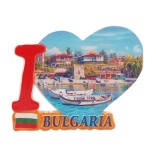 Сувенирна магнитна фигурка във формата на надпис Аз ♥ България - залив с лодки и къщички