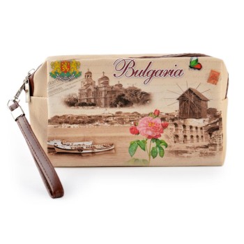 Сувенирна чантичка от изкуствена кожа с изобразени - Варненската катедрала и забележителности от Несебър с надпис България