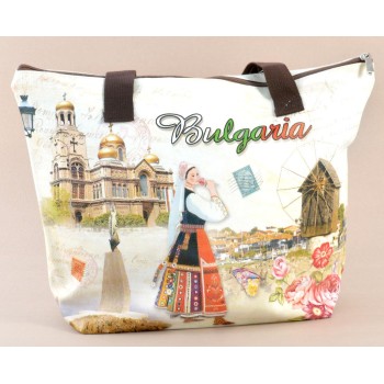 Лятна текстилна чанта с изобразени Варненската катедрала и забележителности от Несебър