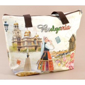 Лятна текстилна чанта с изобразени Варненската катедрала и забележителности от Несебър