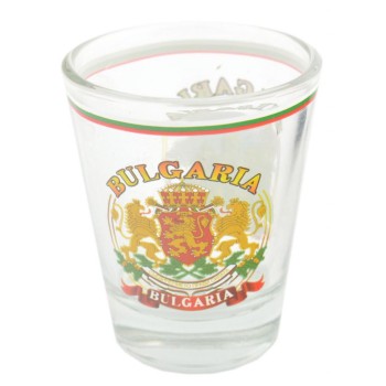 Сувенирна чаша за шот, декорирана с варненската катедрала и герба на Република България