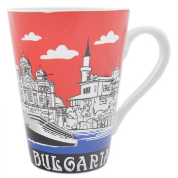 Сувенирна керамична чаша, декорирана със забележителности от Българското черноморие