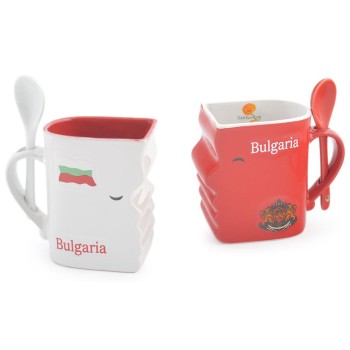 Комплект забавни чаши в червено и бяло, декорирани с герба и знамето на България