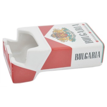 Сувенирен керамичен пепелник във формата на кутия за цигари