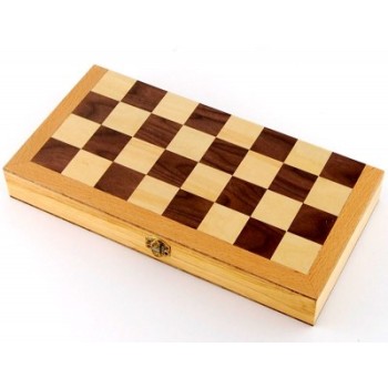 Комплект шах и табла в красива дървена кутия с размери - 45х45 см