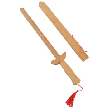 Сувенирен меч с кания, изработен изцяло от дърво 