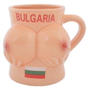 Сувенирна керамична чаша във формата на женски гърди