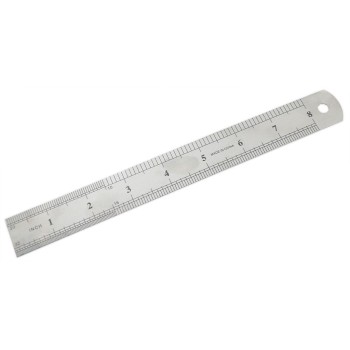 Метална линия, оразмерена в сантиметри и инчове