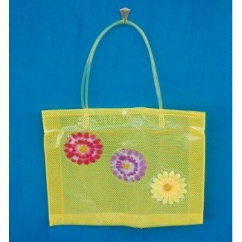 Лятна чанта PVC с декоративни цветя