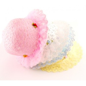 Красива плетена лятна шапка с декоративно цвете