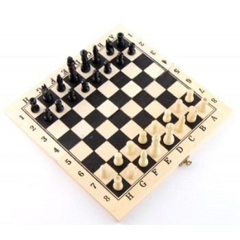 Комплект шах и табла в красива дървена кутия с размери - 29х29 см