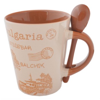 Сувенирна керамична чаша, декорирана със забележителности от Албена, Балчик, Варна и Несебър