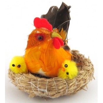 Декоративна фигурка - кокошка в гнездо с едно яйце