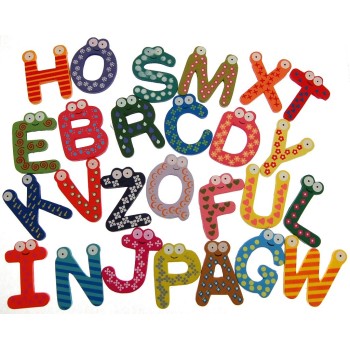 Комплект дървени букви с магнит - английската азбука