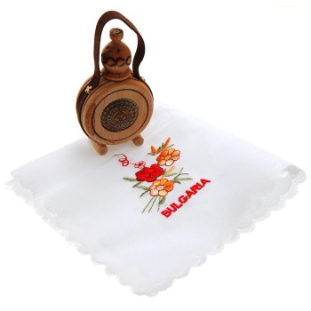 Комплект от традиционна дървена българска бъкличка  и извезана кърпичка