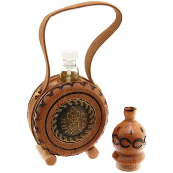 Традиционна дървена българска бъкличка с кожена дръжка